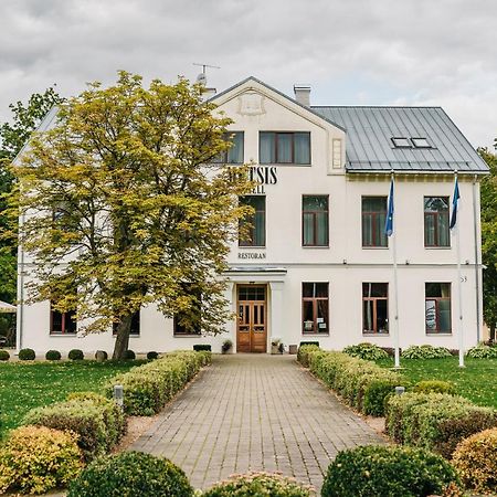 Hotel Metsis Valga Buitenkant foto