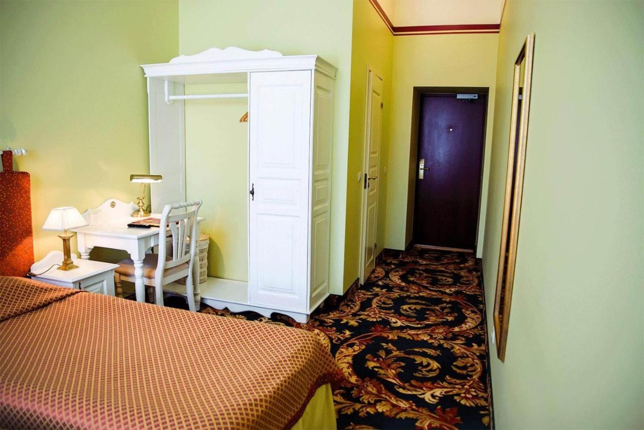 Hotel Metsis Valga Buitenkant foto