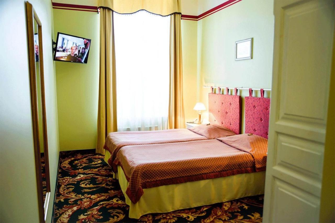 Hotel Metsis Valga Buitenkant foto