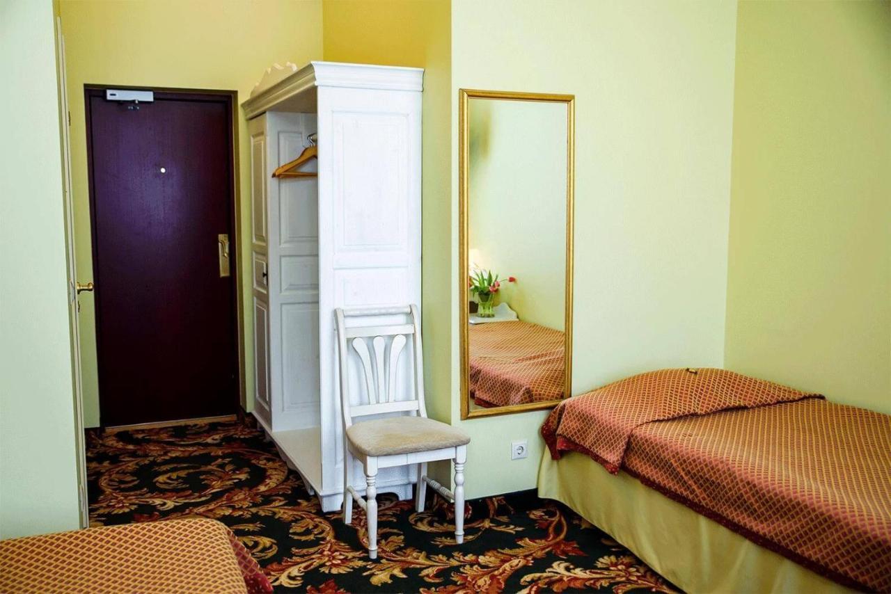 Hotel Metsis Valga Buitenkant foto